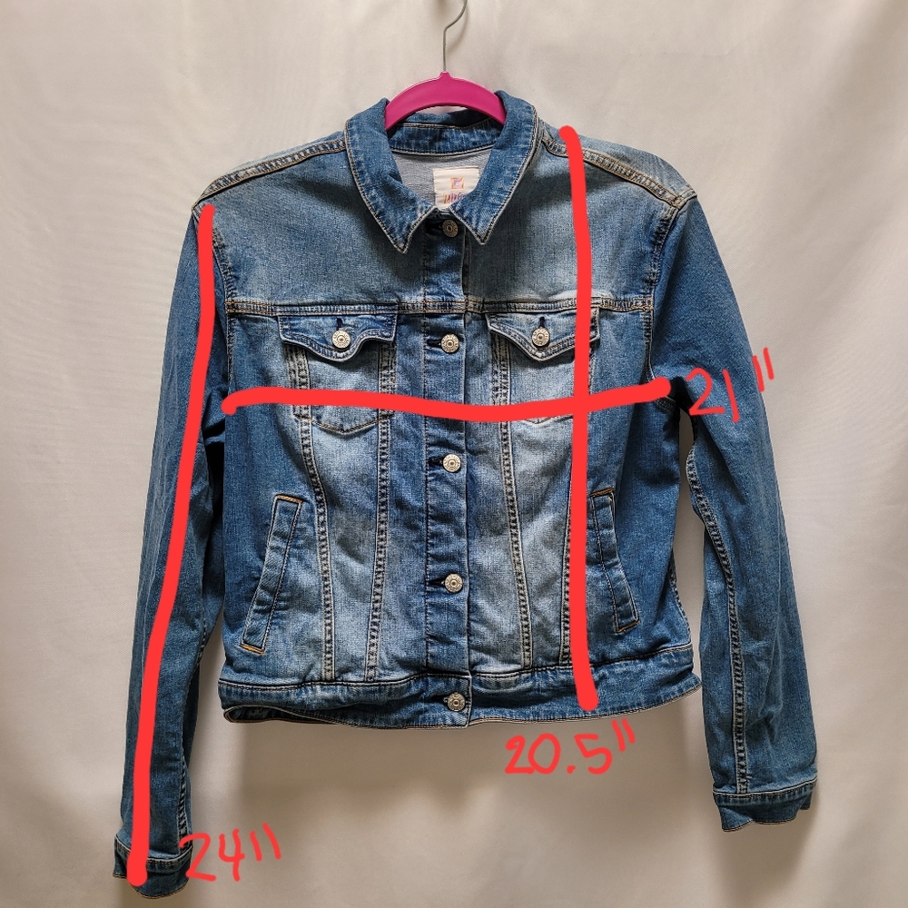LuLaRoe Women’s Washed Light Blue Denim Jacket Embroidered Back Panel size L - Picture 3 of 7